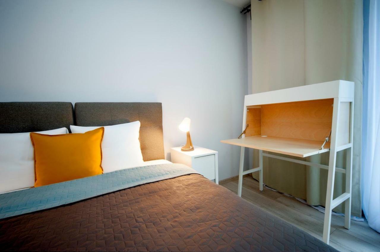 פוזנן Very Berry - Maratonska 3 - Business Apartment, Garden, Check In 24H מראה חיצוני תמונה